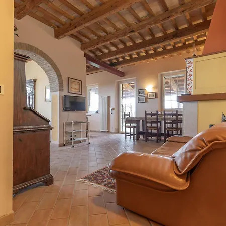 Italian Experience-glicine Holiday * Castello Ripalta
