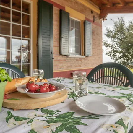 Holiday home Italian Experience-glicine Holiday Castello Ripalta